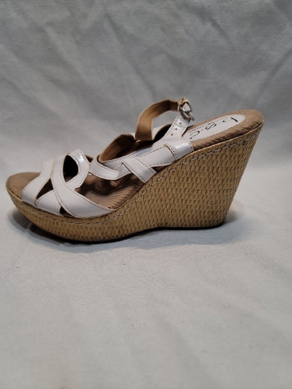 BOC Born Concept White Strappy Wedge Sandals Size 8